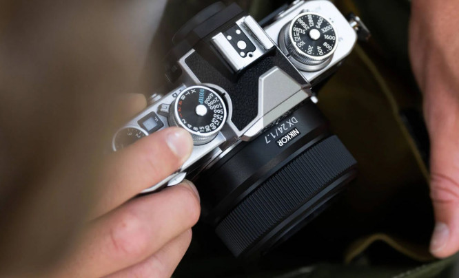  Nikkor Z DX 24 mm f/1.7 - Nikon prezentuje pierwszy stałoogniskowy obiektyw do bezlusterkowców APS-C