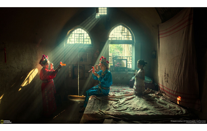 Huaifeng Li, SHOWTIME - I miejsce w kategorii People | National Geographic Travel Photographer of the Year 2019 
