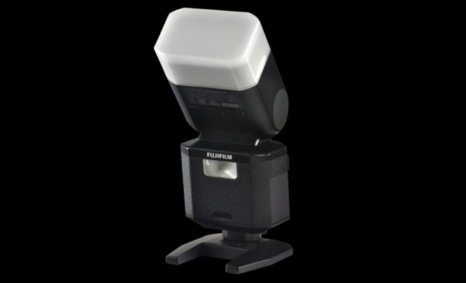  Fujifilm EF-X500 - nowa lampa reporterska