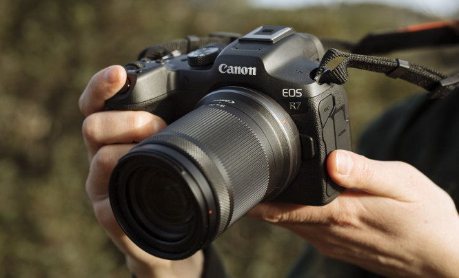  Canon EOS R7 - powrót zaawansowanego korpusu APS-C